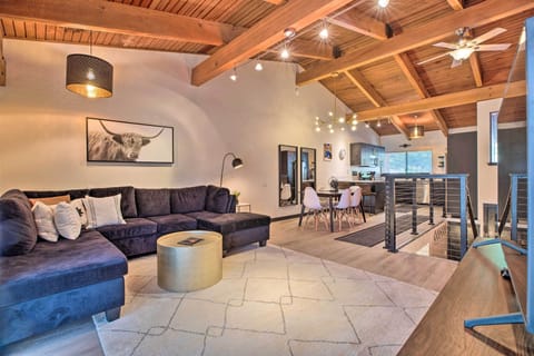 Mammoth Lakes Vacation Rental | 2BR | 2BA | 1,152 Sq Ft | Stairs Required