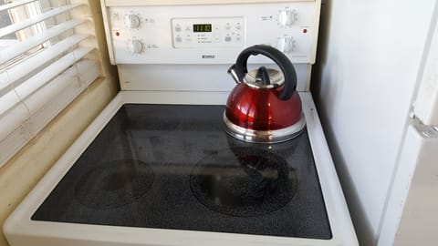 glass top stove * self clean oven, 