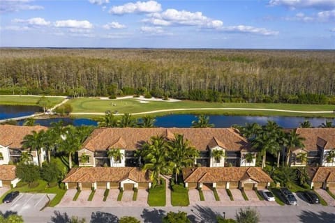 Lake & Golf Course Veranda Views