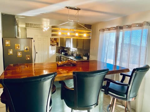 Kitchen Island seating