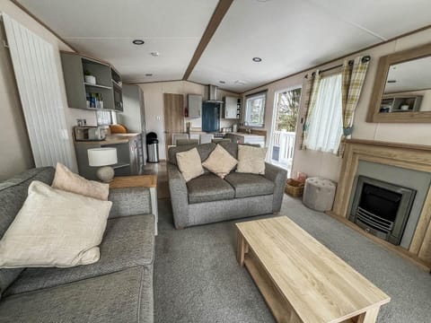 Plan your last minute staycation at Weeley Bridge Holiday Park, where the whole family can enjoy the comfort of a living room in a caravan and explore local highlights like Jimmy’s Farm and Wildlife Park.