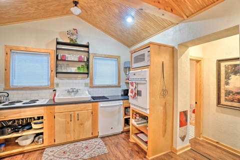 Kitchen | Fully Equipped