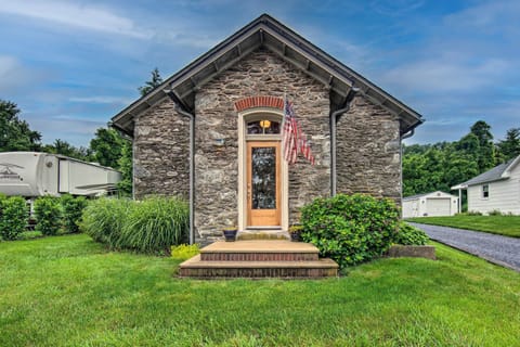 Wrightsville Vacation Rental | 2BR | 1BA | 1,150 Sq Ft | Single-Story Cottage