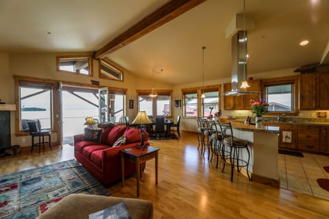 Great room, light and bright