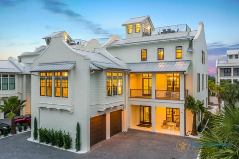 Sapphire Shores - Exterior Front View