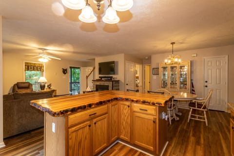 All BRMR homes offer well stocked kitchens with all utensils needed to cook meals.