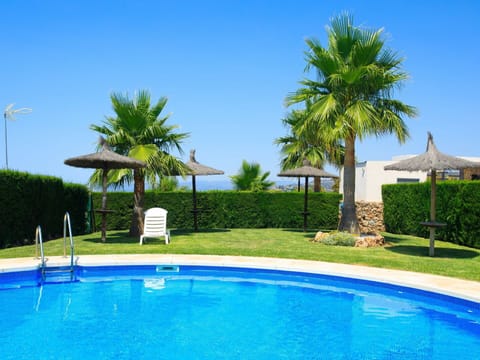 Water, Plant, Sky, Property, Swimming Pool, Blue, Azure, Tree, Outdoor Furniture, Natural Landscape