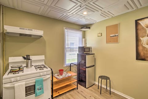 Kitchen | Well Equipped | Cooking Utensils