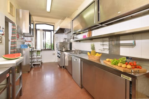The spacious and well equipped kitchen