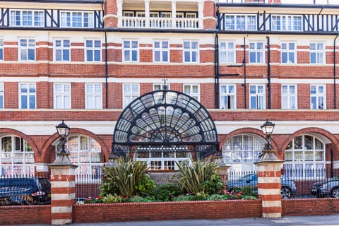 Burlington Mansions Building 