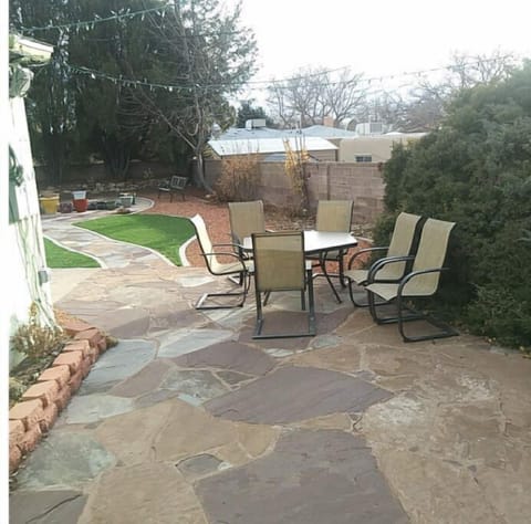 Spacious Patio with table and chairs and plenty of space to entertain