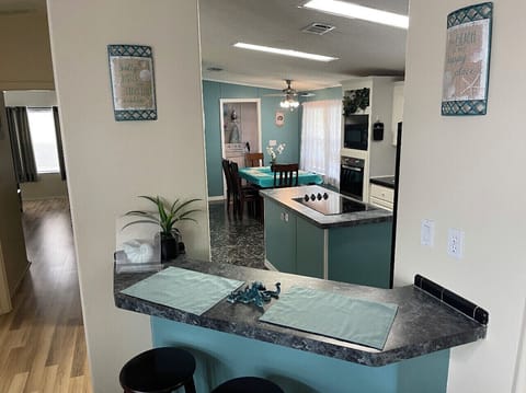Full kitchen with bar