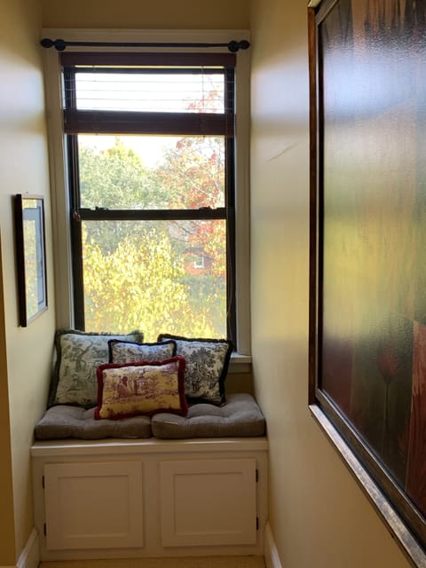 Sitting area in third bedroom