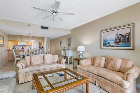 17450GulfBlvdRedingtonShores205-30