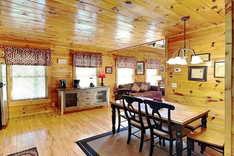 Open and Inviting Floor Plan