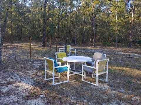 outdoor table and chairs
