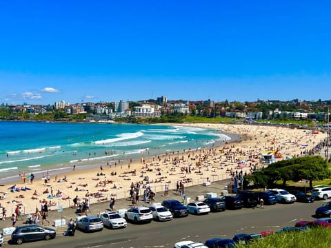 Bondi Beach Chic has stunning coastal views & is only 300m walk from Bondi Beach