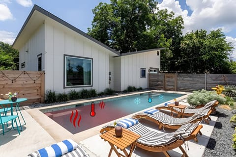 Private heated outdoor swimming pool