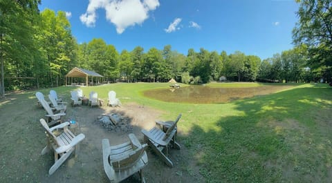 A view of the full Water to Wine Glampground Site