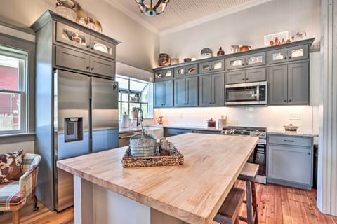 Kitchen | Fully Equipped | Cooking Utensils