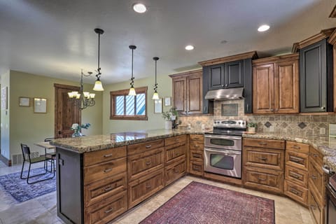 Kitchen | Fully Equipped