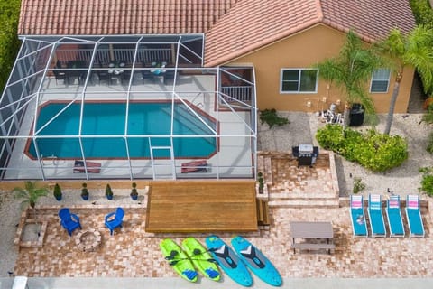 Stunning house with great outdoor space for all to enjoy!