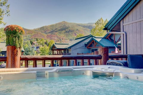 Private Hot tub with Mountain Views