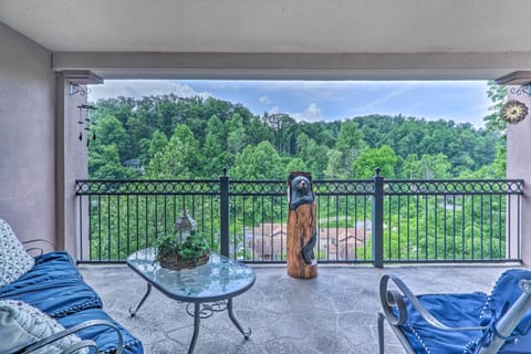 Gatlinburg Vacation Rental | 2BR | 2BA | 1,200 Sq Ft | Elevator Access