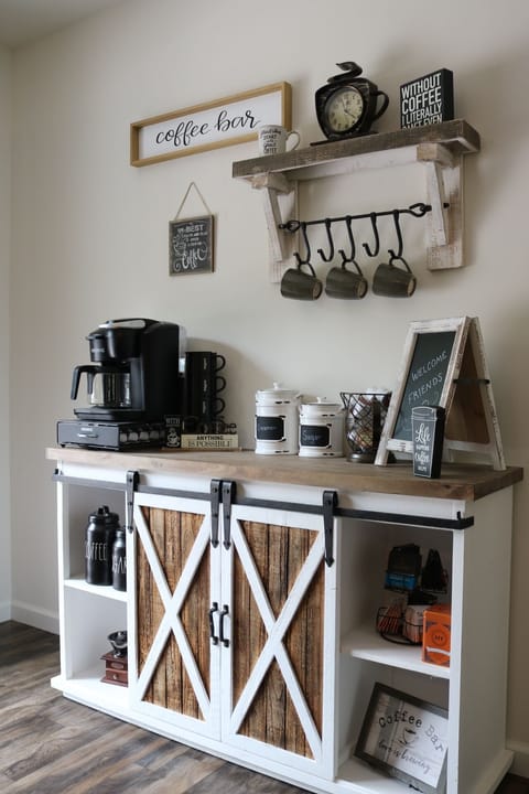 Make tea or brew some coffee with options of grinding your own. Pot/Keurig combo