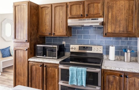 Sea La Vie - The ceramic top 5 kernel stove and oven