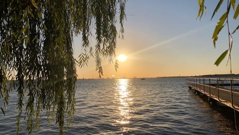 Lake Mulwala sunrises .. just a 500m stroll to the lake 