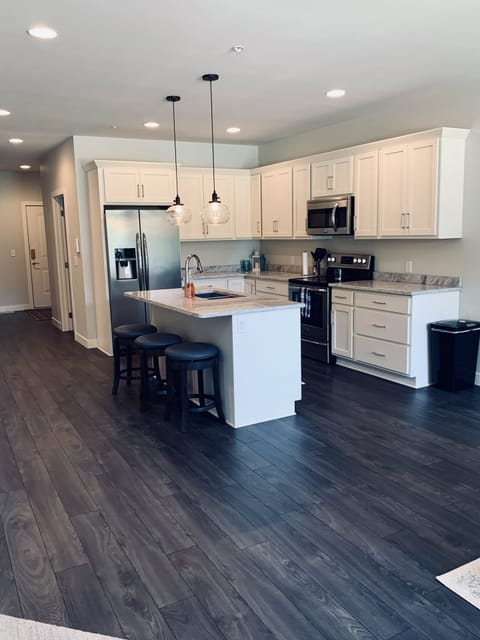 Large, updated, & fully furnished kitchen.