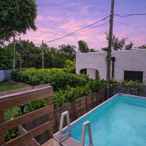 Sunset dips and tropical vibes—your private plunge pool under a dreamy pink sky. 🌅💦