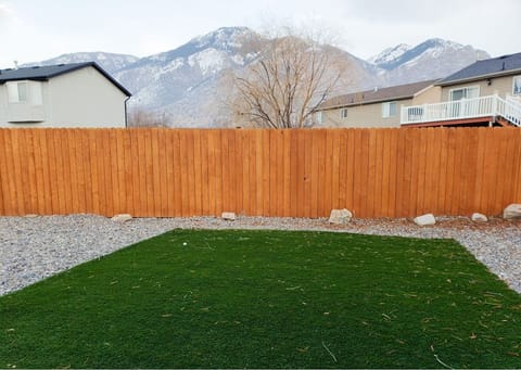 Large turf area ideal for kids and pets! Views!