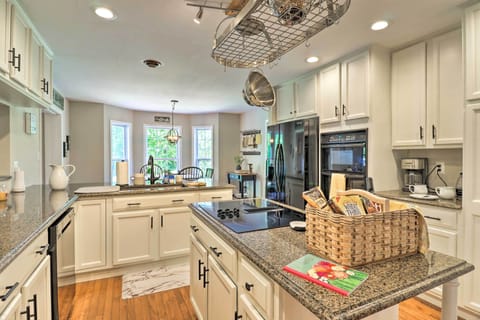 Kitchen | Dishware & Glassware