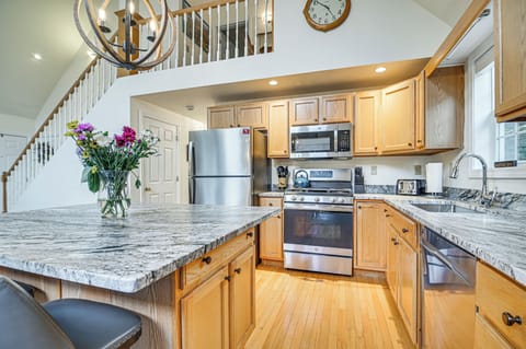 Kitchen | Main Level | Cooking Basics | Spices | Keurig Coffee Maker