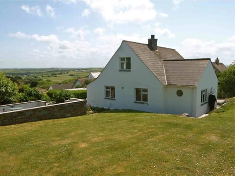 Trehanoo House and grass area of garden