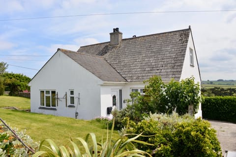 Entering Trehanoo House from the parking area