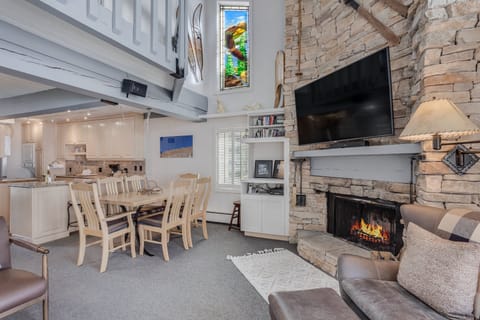 Dining area off of living room