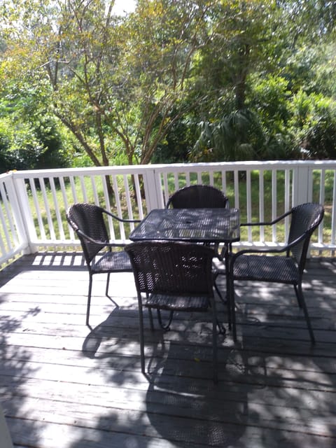 Enjoy the birds chirping. Because  of its superb location, u can hear traffic.  