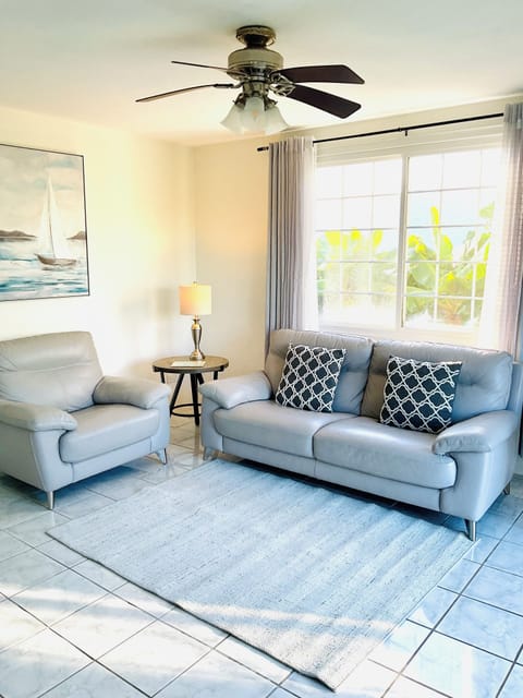 Spacious bright living area with 42” smart tv