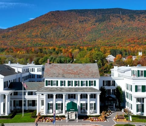 The resort in vibrant autumn colors.