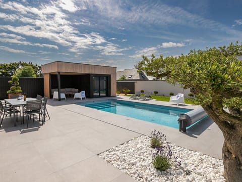 Swimming Pool, Rock, Composite Material, Garden, Shade, Concrete, Landscaping, Resort, Water Feature, Backyard