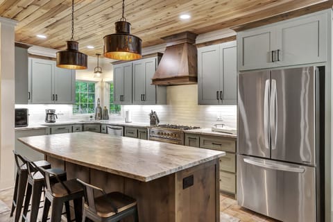 Brand new luxury kitchen with large island perfect for entertaining. 