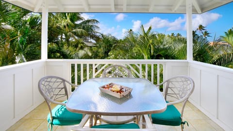Akala Pua Cottage - Covered Dining Lanai - Parrish Kauai