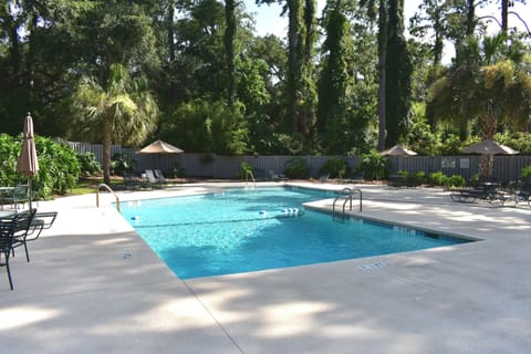 Lake Forest Community Pool