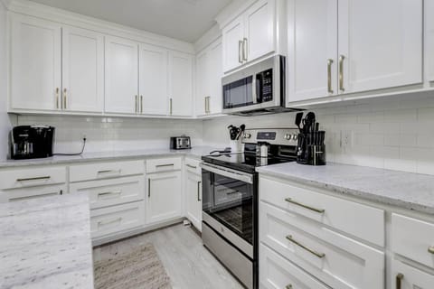 Brand new SS appliances (oven, microwave, dishwasher, & 2 fridges)