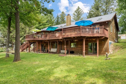 The back of the house facing the lake.
