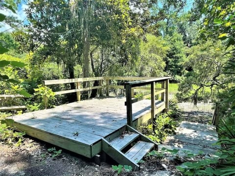 A functional transition space featuring a rustic, live-edge wood.