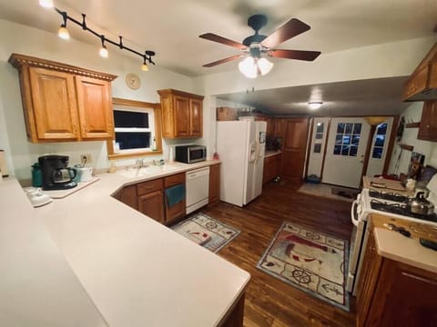 Ec15fb1a dca7 4625 820e 2af66806dbdc